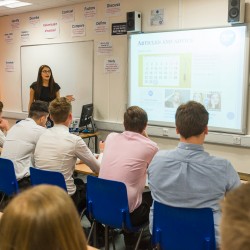 UCAS220617 004